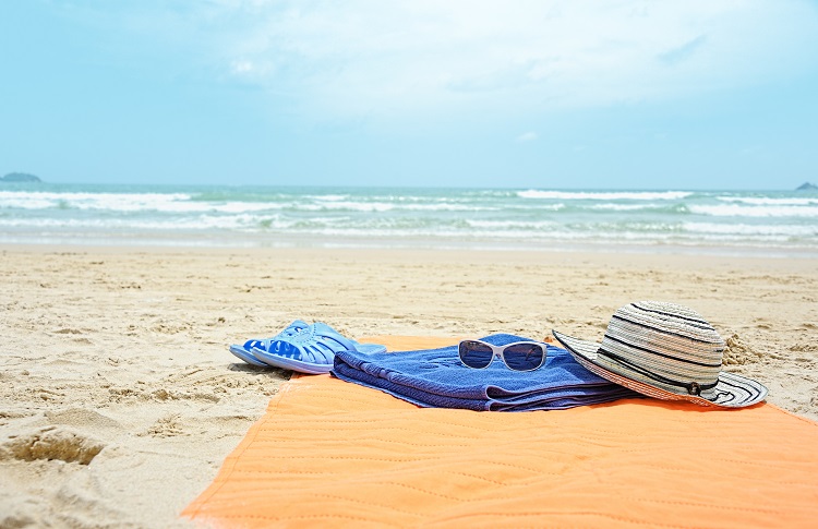 bałeniany ręcznik na plażę